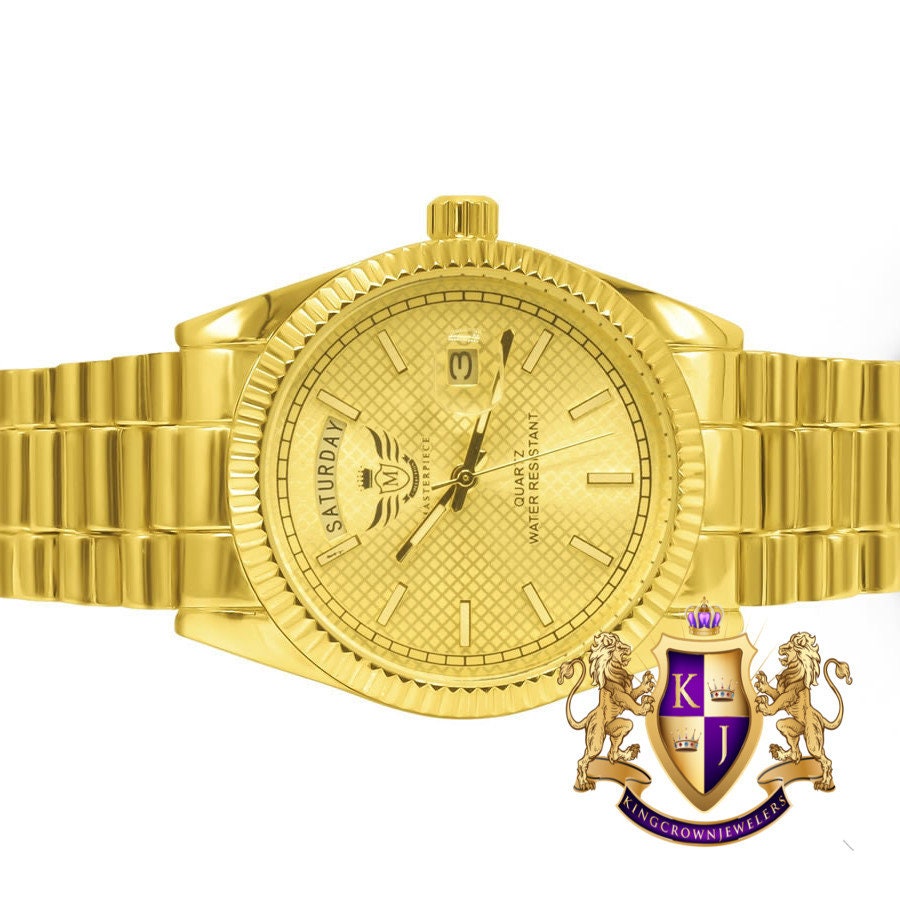 Mens 14K Yellow Gold Finish Day/Date Function Steel Back Metal Band Water Resistance Watch